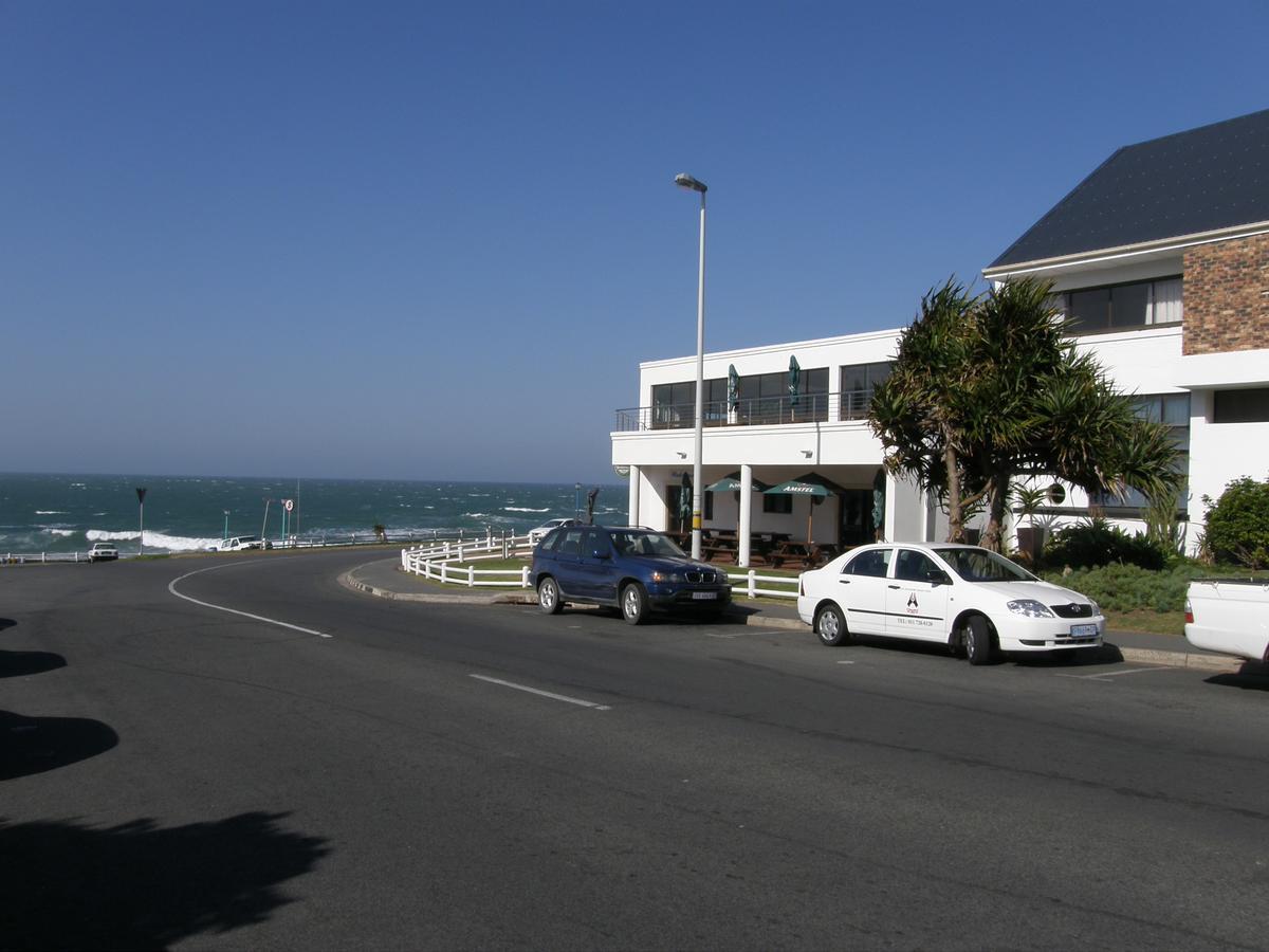 Gonubie Hotel Hotel